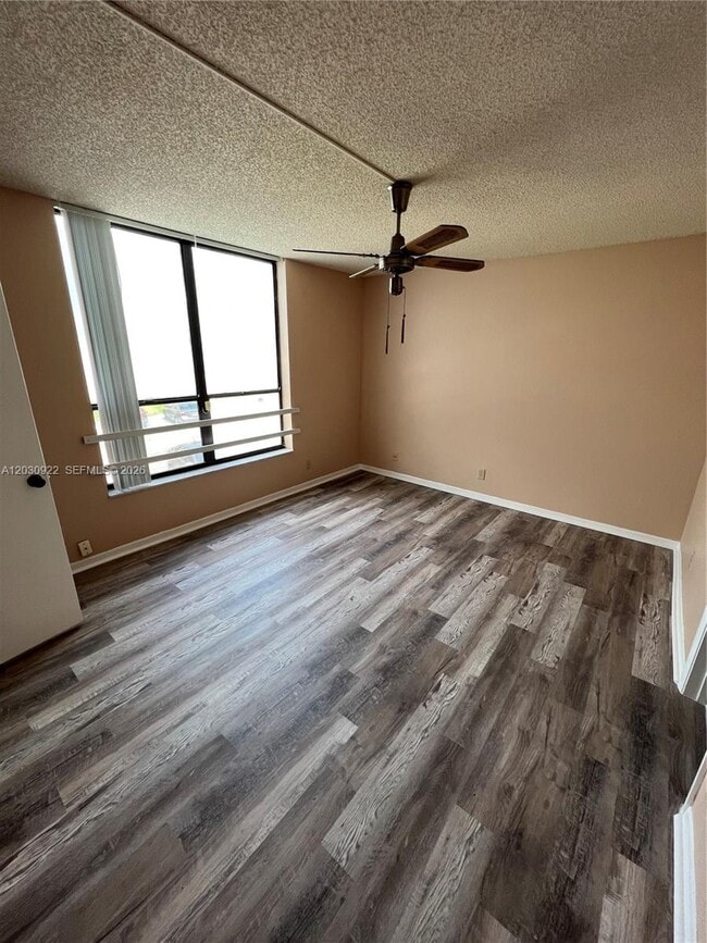 Photo - 7650 W McNab Rd Unidad 204
