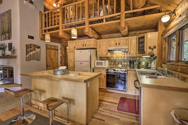 Photo - Mountain Cabin. Abundant outdoor amenities and activities nearby! 1 year lease! Pets negotiable!