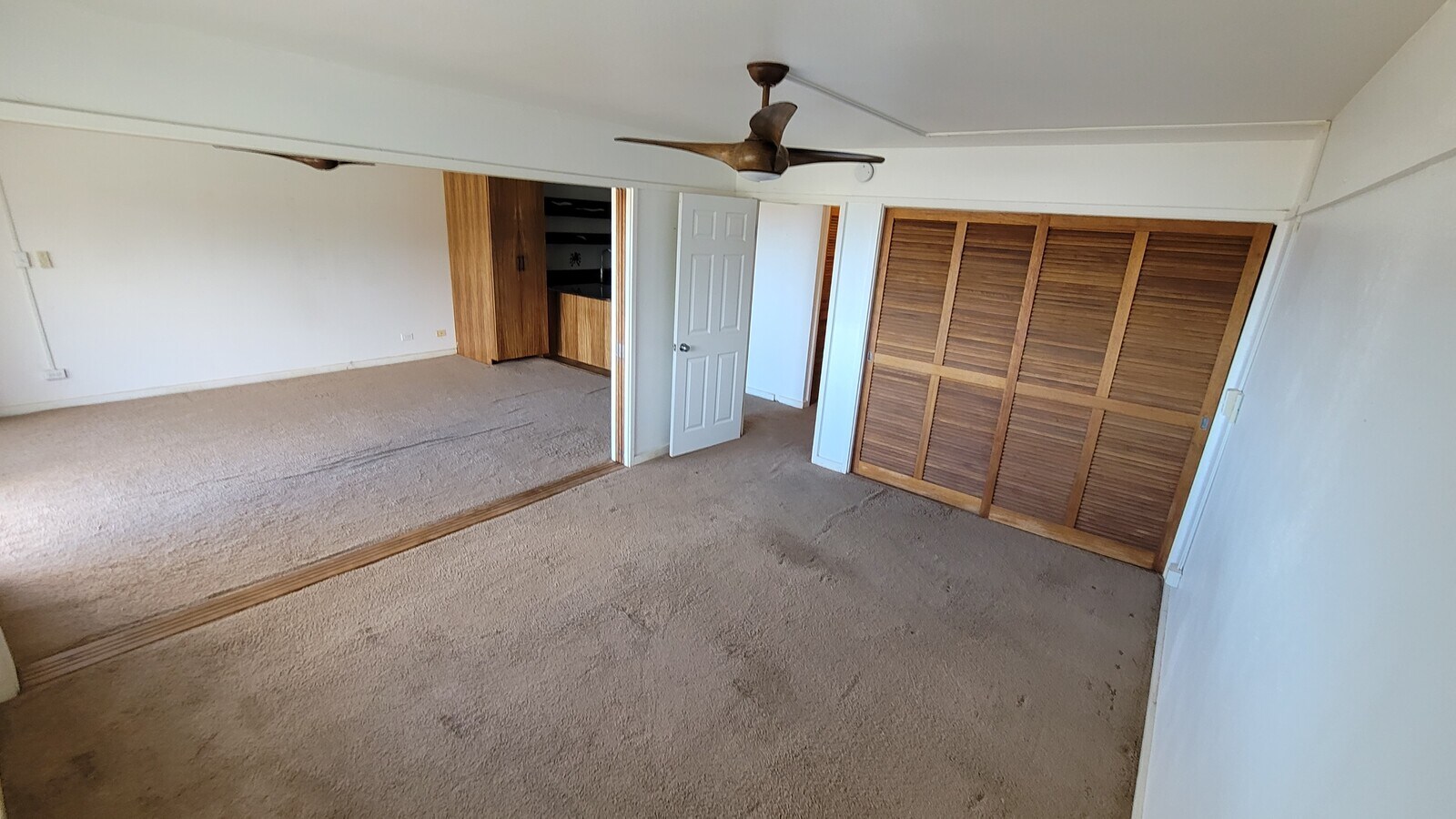 Photo - 2158 Main St