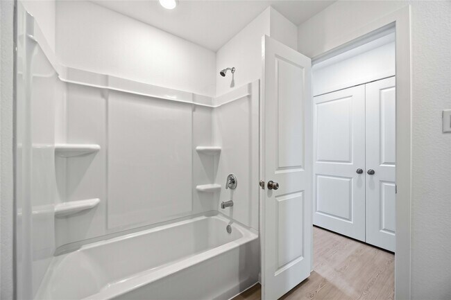 Photo - 16842 Spotted Oak Dr