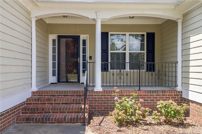 Photo - 720 Camwheel Dr