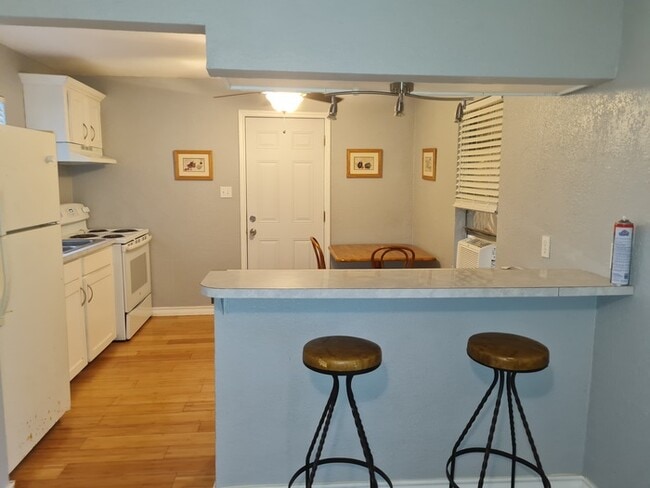 Photo - 1421 W Madison Ave