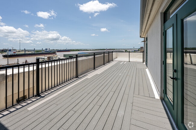 Riverview 1 2BR, 2BA - 1,120SF - Patio