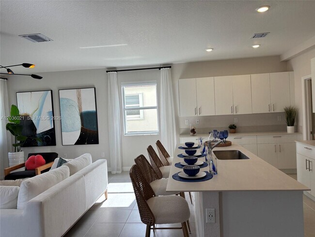 Photo - 2342 SE 30th St