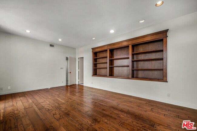 1333 S Beverly Glen Blvd Unit 606