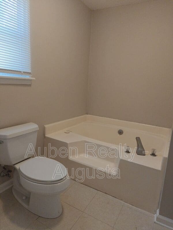 Photo - 5183 Fairington Dr