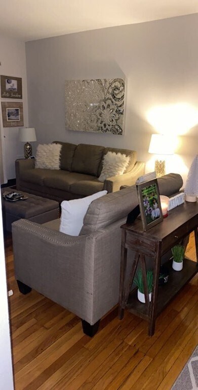 654 Metropolitan Ave Unidad 2