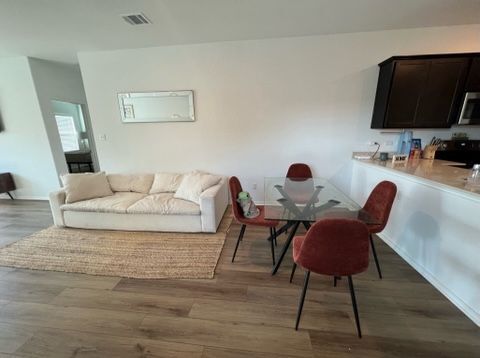 Photo - 305 Bullhead Rd