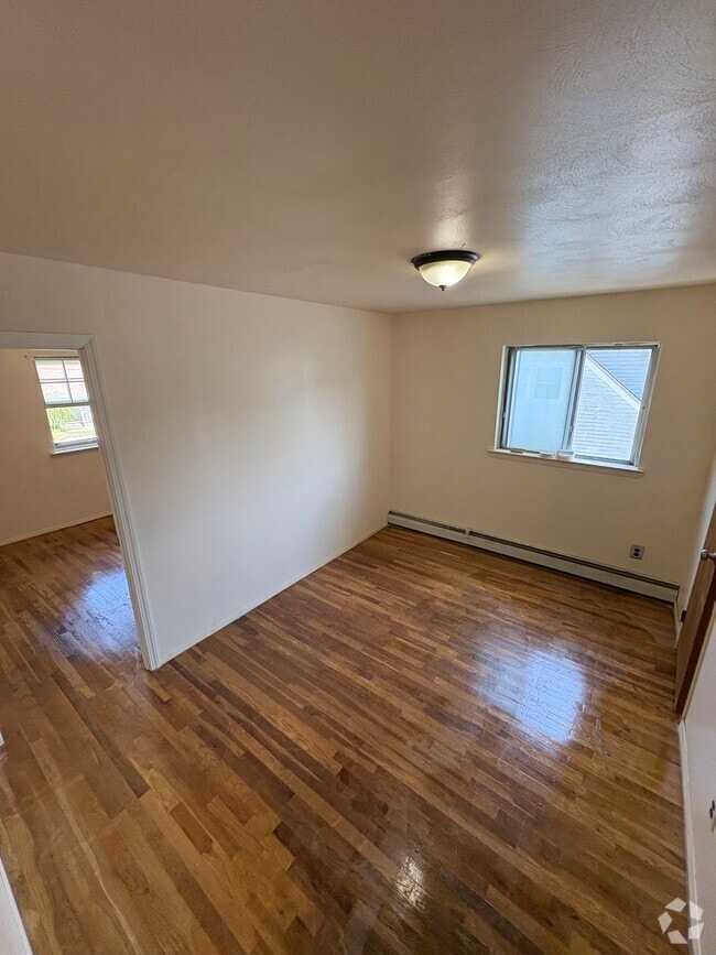 Building Photo - 80 Lakewood Ave Unit 1 Rental