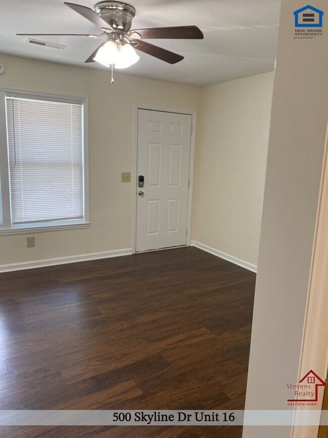 Photo - 500 Skyline Dr