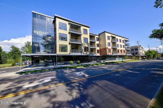 Building Photo - 116 West Ave Unit 208 Rental