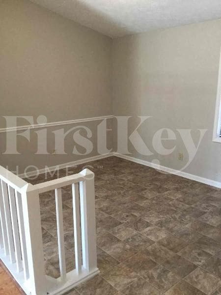 Photo - 2734 Varlet Ct SW