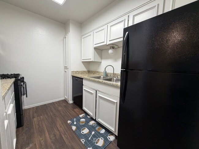 A1u 720 Square Feet - Park Place Apartments