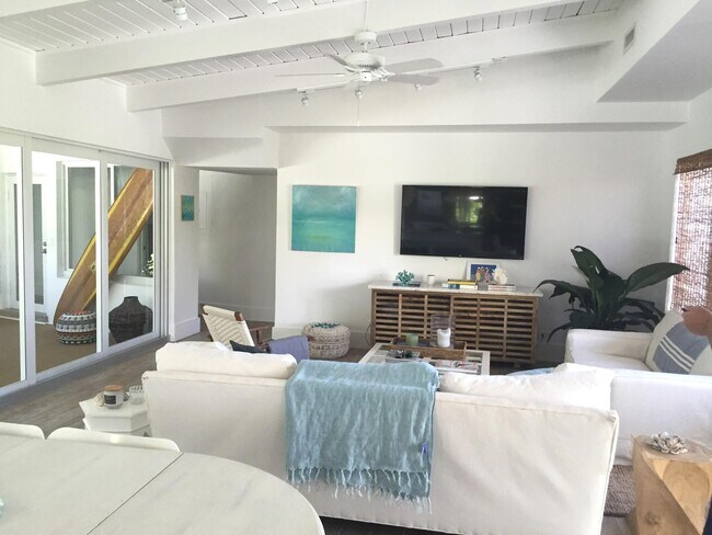 Photo - 145 Beacon Ln