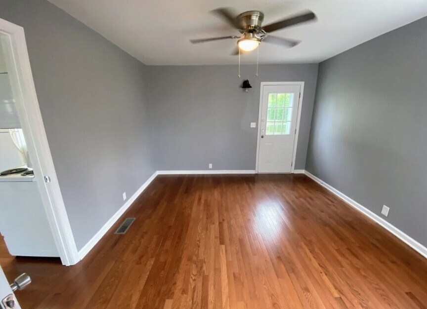 Photo - 218 Walcott Dr