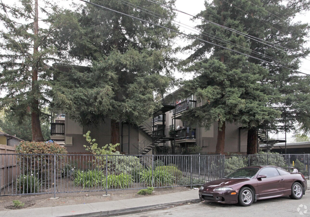 Photo - Polly Ana Apartments