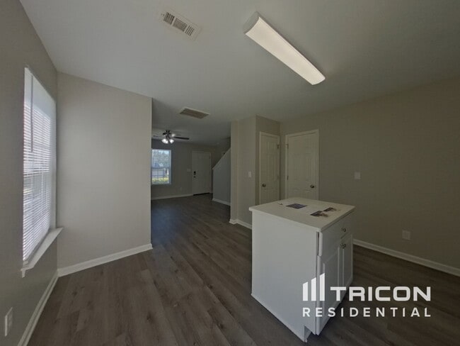 Photo - 4920 Hopewood Ln