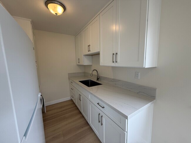 5654 Case Ave Unit 1