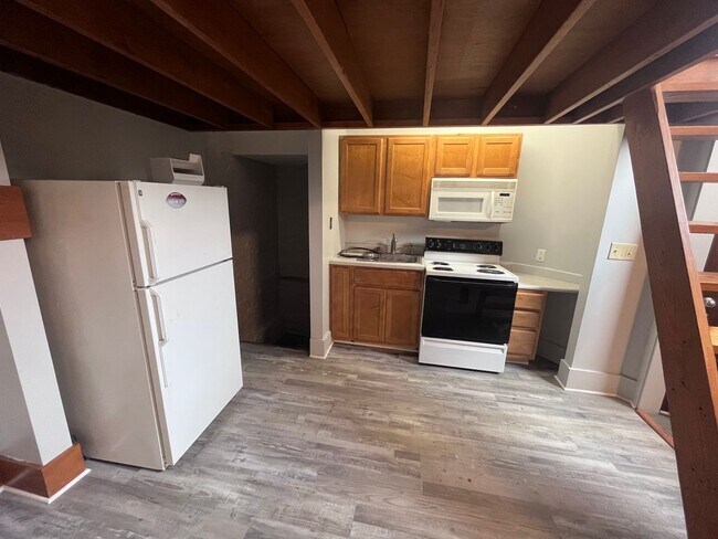 Photo - Bloomfield On The Corner Unit 202 N 9th Street #A