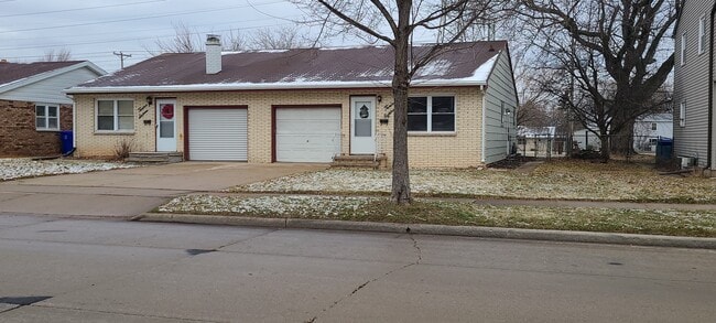 Photo - 1218 E Sylvan Ave