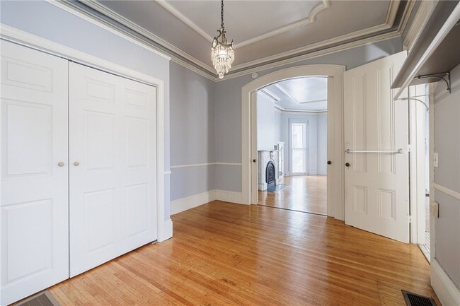 Photo - 18 Vick Park B