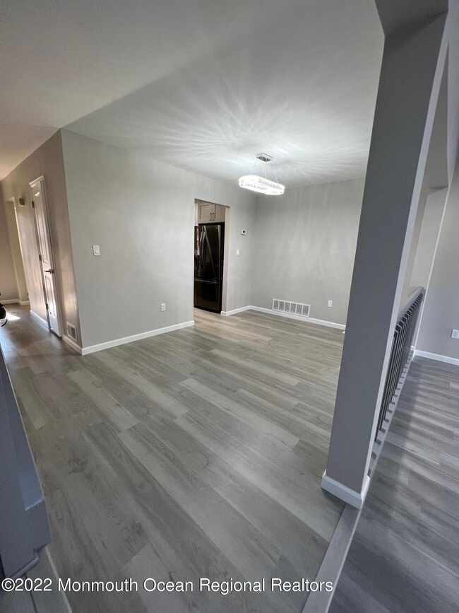 Photo - 232 Longwood Dr