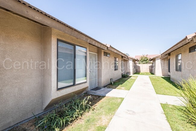 Photo - 4201 Kilterbury Ln Unit Apt B