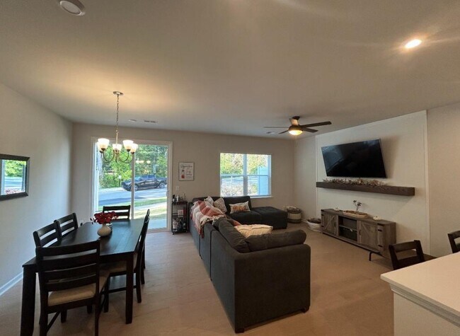 Photo - 6021 Caprera Wy