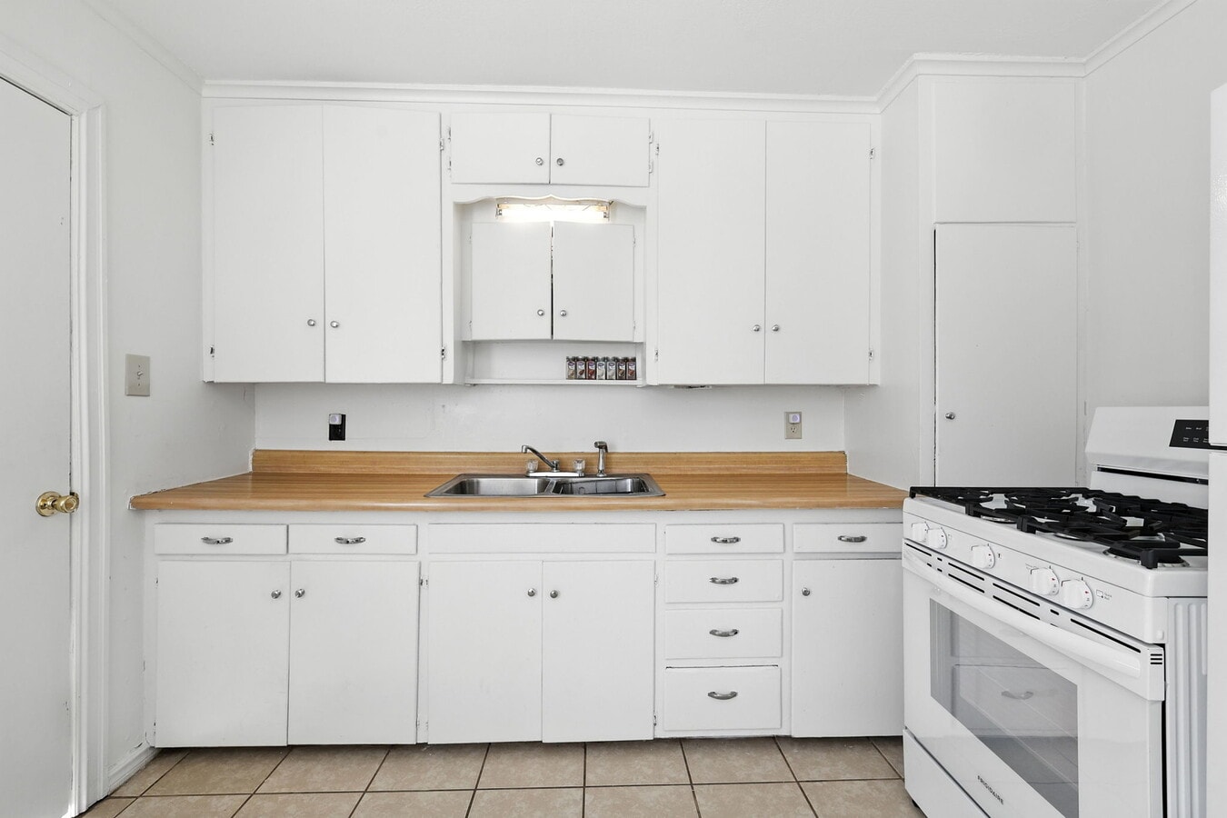 Photo - 1548 S Oak Ave House