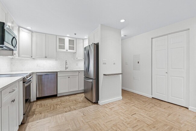 Photo - 357 Commercial St Unit 003