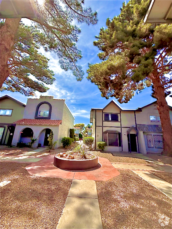 Building Photo - 875 Rhinegold Way Rental