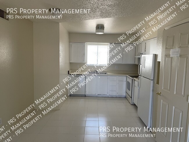 Photo - 465 W Ivyglen St Unit 465 #124 W Ivyglen Street