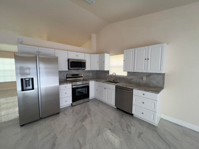Building Photo - 7926 Burlwood Ln Rental