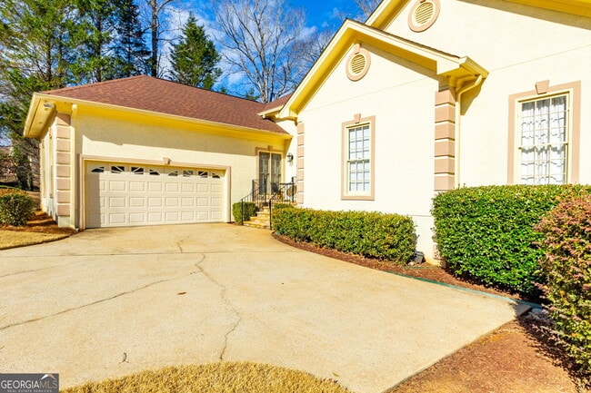Photo - 612 Redbud Ln