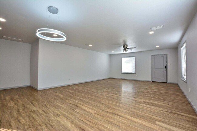 Photo - 1207 N Essex Ave