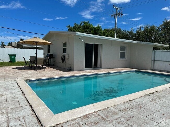 Building Photo - 5771 SW 38th Ct Rental