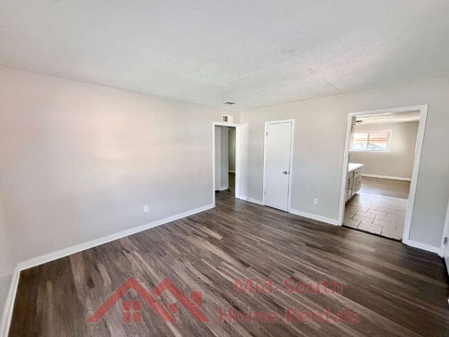 3325 Cedar Springs Dr