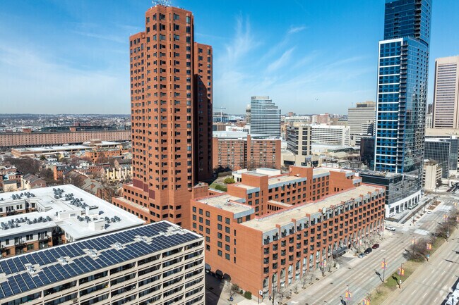 Photo - The Towers at Harbor Court Apartments
