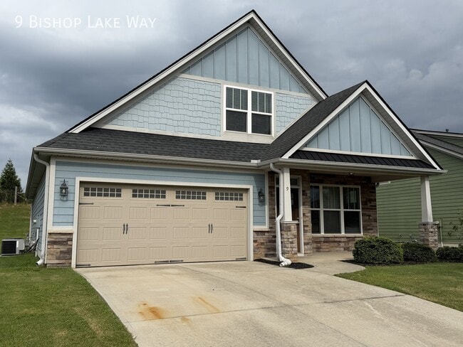 Photo - 9 Bishop Lake Way