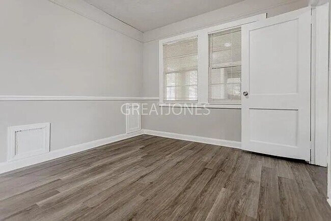 Photo - 2921 E Wynnton Ln