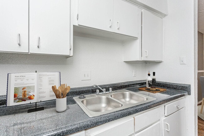 Photo - Valencia at Spring Branch