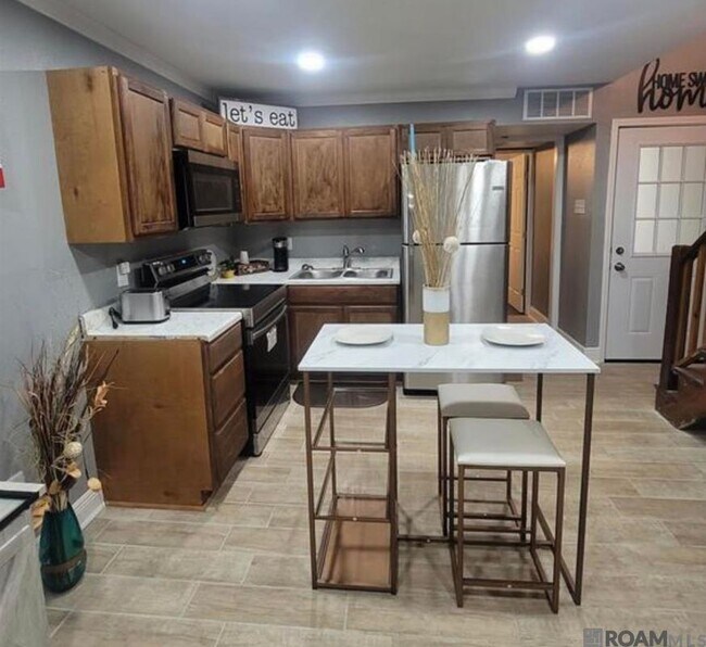 Photo - 277 Chatsworth St