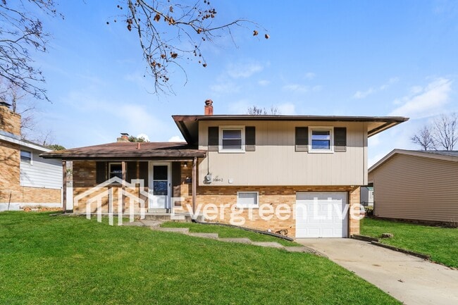 Building Photo - 10662 Chelmsford Rd