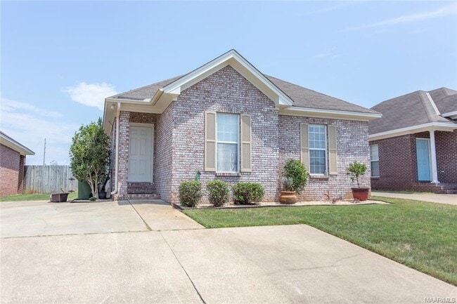 Photo - 6913 Sandfield Dr