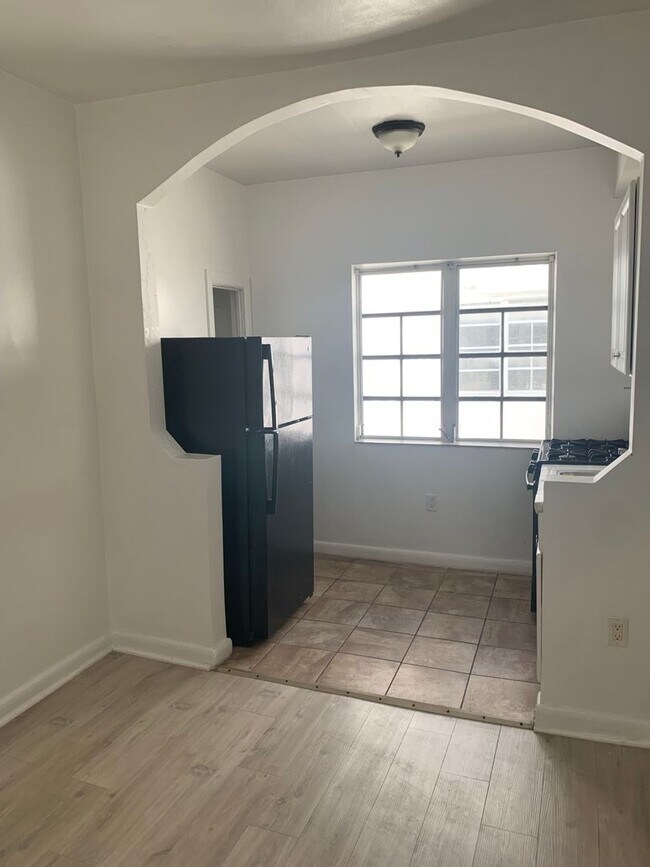 1350 Euclid Ave Unit 10