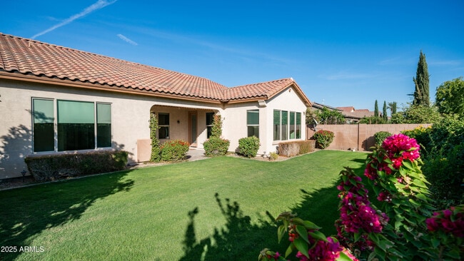 Photo - 561 W Yellowstone Way