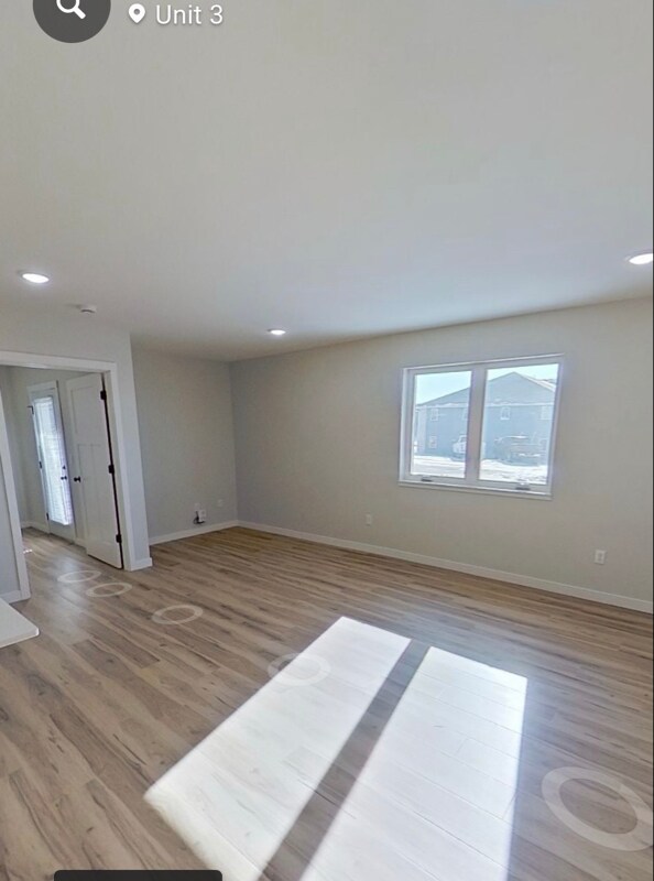 104 8th Ave SW