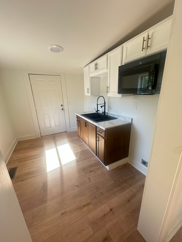 Photo - 308 Gamma St S