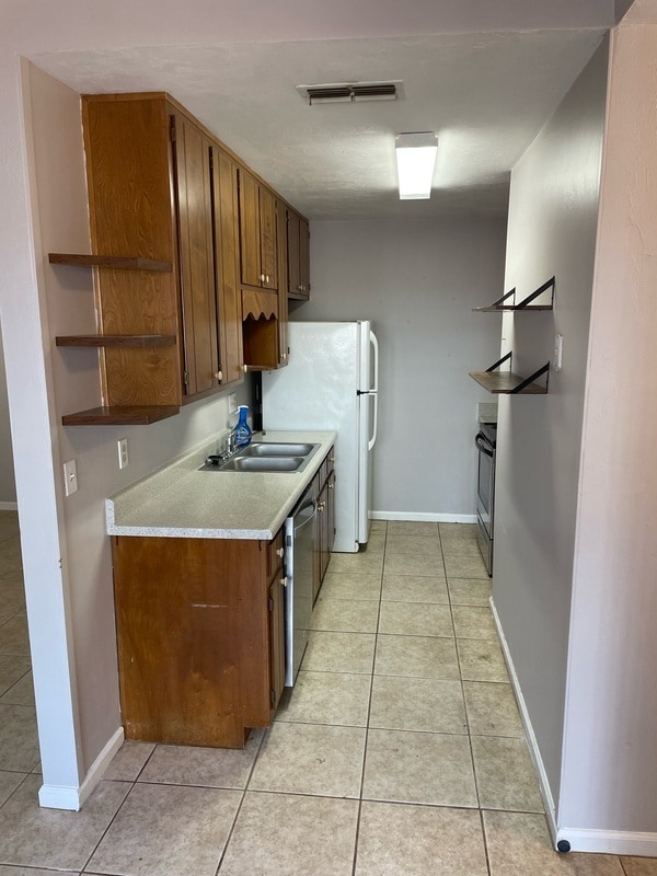 Building Photo - 1934 Fleischmann Rd Rental
