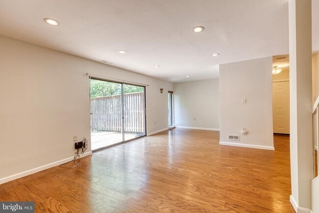 Photo - 10564 Cross Fox Ln